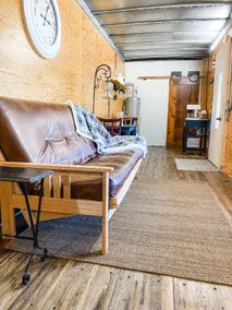 Container Home GREAT Countryside Views COZY Stay - Image 4