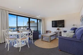 On the Lake at Penguin Mews - free wifi - Unit 7 - Image 5