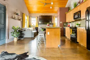 2BR Happy Cactus Retreat • Free Parking - Image 4