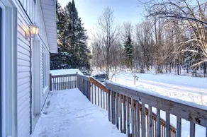 Waterfront Shabby Chic Chalet in the Laurentian - Image 4