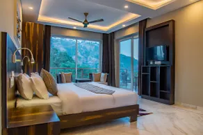 Majestic Pines || Mesmerising Hill View Full Villa - Image 2