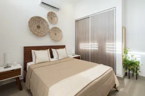 Modern Stylist 3 BR Beach House, w/Private Pool & Fast WiFi. - Image 4