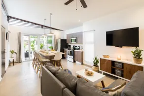 Modern Stylist 3 BR Beach House, w/Private Pool & Fast WiFi. - Image 3