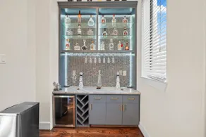 Luxury Midtown Gem : Amazing Rooftop Views - Image 5