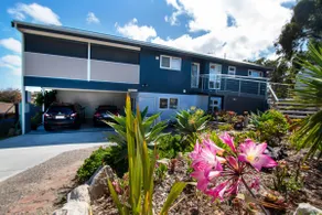 User-friendly, efficiently designed two-bedroom modern apartment in Meningie - Image 4