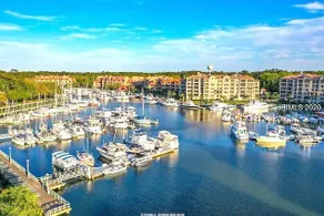 Prime Spot: Harbour, Dining, Shops & Beach (1.5 m) - Image 4