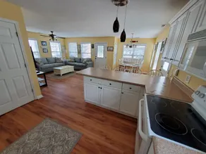 Myrtle Beach House-100 steps to beach sleeps 15. - Image 4