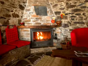Nature Getaway: Charming Retreat in the Heights - Image 4