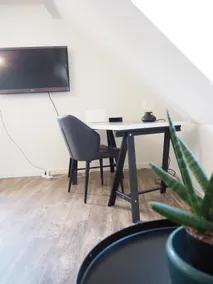 Cozy apartment, fully automatic coffee machine and Netflix - Image 3