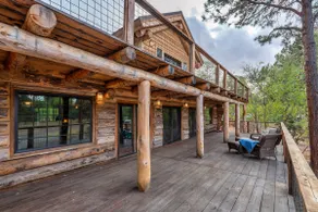 Redband Lodge: Handcrafted Rustic on White River - Image 3