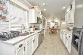 Spacious 7BR Retreat – Near Downtown & Six Flag7 - Image 4