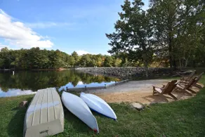Lake front with Private Beach, Hot tub, Pool, Pickle Ball, March Dates available - Image 4