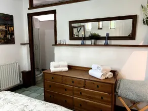 Stable Flat - Image 2