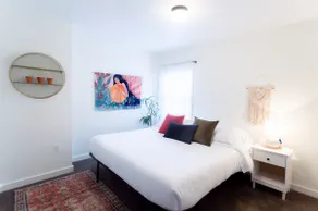 Central-Location 1bd/1b Renovated w/ Washer&Dryer - Image 5
