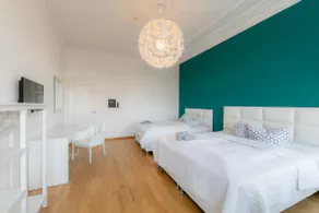 *Grand Modern* Extra space & light in the center - Image 2