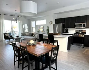 Spacious Townhome: 10 min to Downtown w Garage - Image 3
