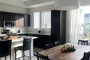 Spacious Townhome: 10 min to Downtown w Garage - Image 4