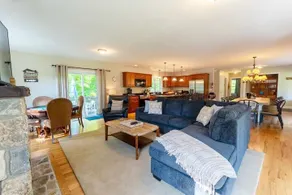 Lakefront Lodge sleeps 18 comfortably W/ Private beach! - Image 5
