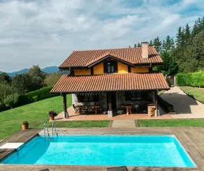 Country house in a privileged setting - Image 2