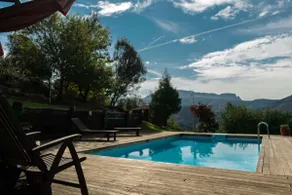 Country house in a privileged setting - Image 3