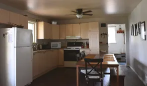 Family Friendly Beautiful Lake Front Cottage - Image 4