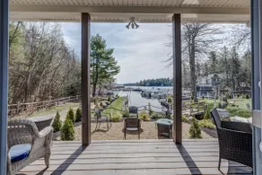 NEW Lakeside Cottage escape stunning views & Dock - Image 4