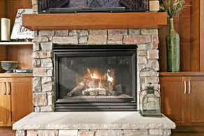 Beautiful and spacious lakefront home! Close to everything! - Image 3