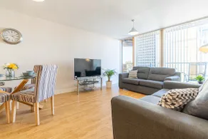 2 bed Serviced Apartments | Flexible | Groups - Image 2