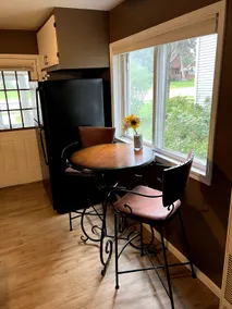 Lake Life Lodge- Downtown Hudson, WI - Image 5