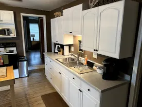 Lake Life Lodge- Downtown Hudson, WI - Image 3