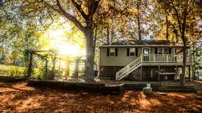 Waterfront Oasis: Private Dock & Stunning Views - Image 3