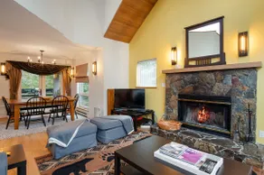 Sensational Snowgoose-Stylish-Sleeps 10-EV charger - Image 3