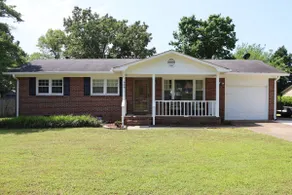 Cute home in the HEART of Madison - Image 2