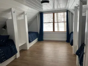 Quiet Lake House - Image 5