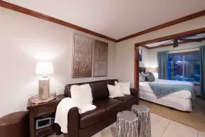 Beautiful Location, Amazing Amenities! - Image 2