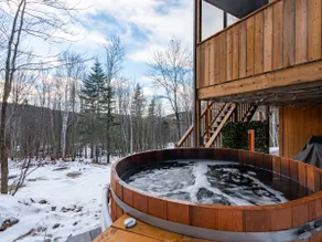 The Chalet Boisé Lanaudière - Image 2