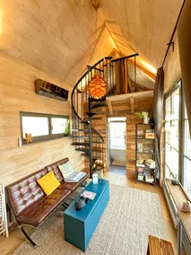 Tiny house on idyllic estate in the manor - Image 2