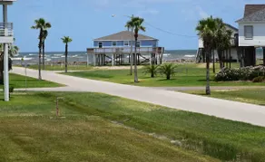 Beautiful views from the wrap around deck - Image 2