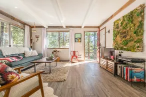 Stylish Treetop Cabin with Jacuzzi & Sauna in the Arnold Woods - Image 2