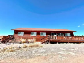 Family Ranch house with Mountain View’s - Image 3