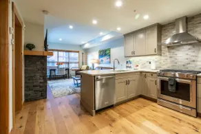 Luxury Escape in Canmore! - Image 2