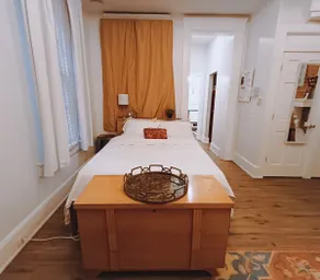 Studio Apt w/ Private Deck - Unit D - Image 3
