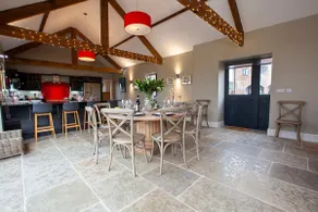Dovecote Barn with Hot Tub, 7 miles from York. - Image 5