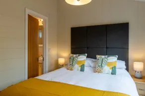 Lakeside 4 Lodge - Image 2