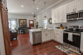 Remodeled Historic House Walkable to Everything - Image 4