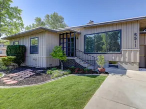 Mid-century modern home on the Bench - Image 4