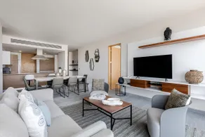 Exclusive apartment- Rooftop pool - Image 3