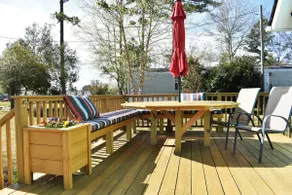 ⛵️Coastal Cottage in Waterfront Neighborhood - Image 3