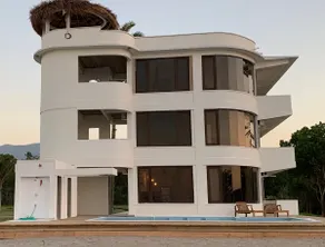 Entire Beach front Villa, sleeps 18 - Image 2