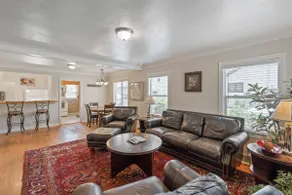 Golden Brewmaster House – Historic Stay - Image 5